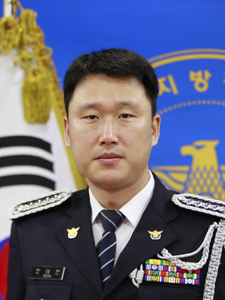 전태완